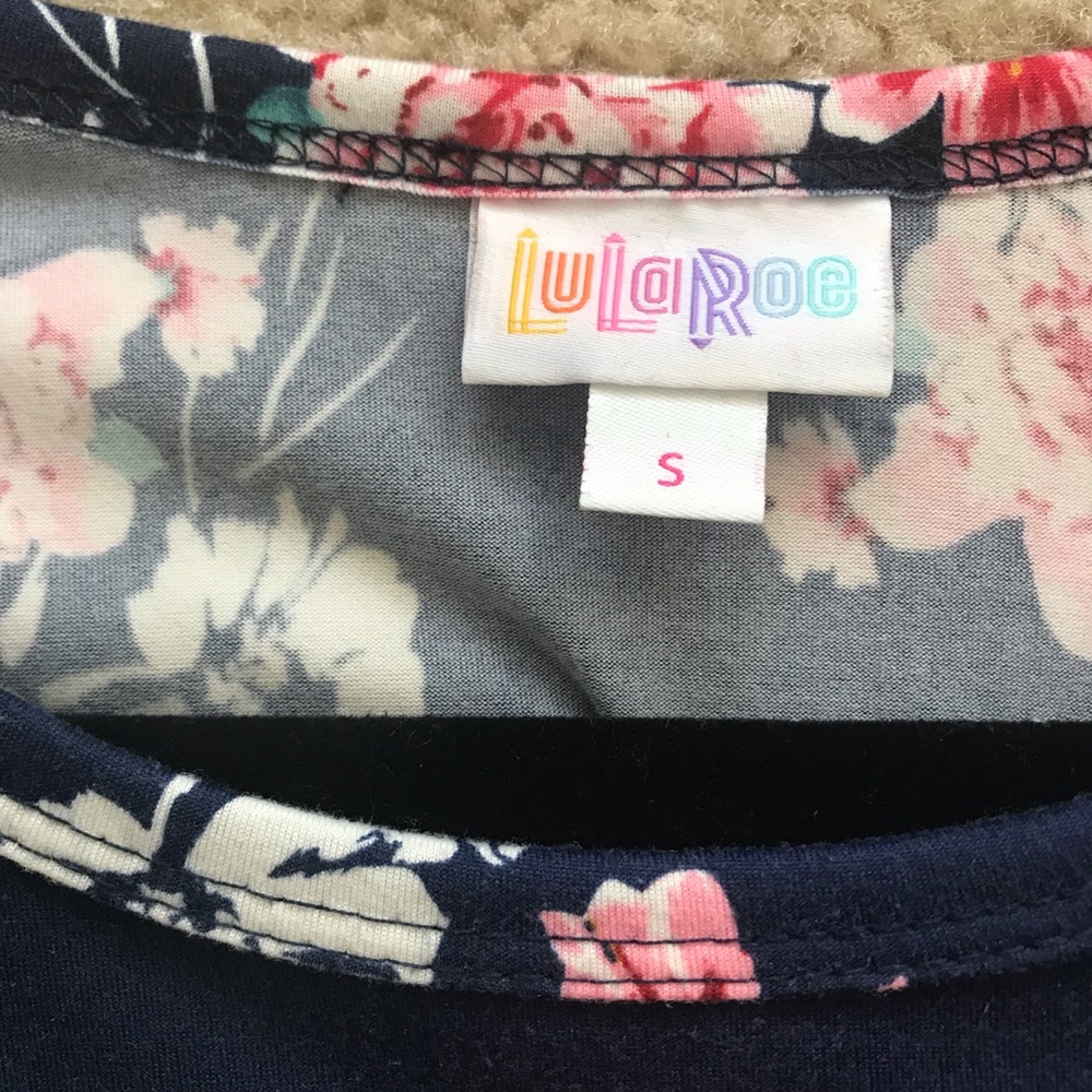 LuLaRoe Small Carly - legging material - Unicorn!